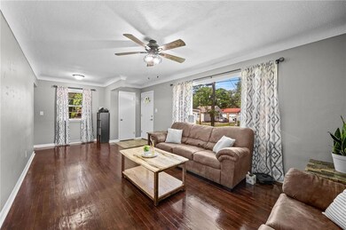 523 E Aurora Ave, Des Moines, IA 50313 - photo 5