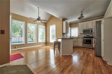 13979 W 146th Terrace, Olathe, KS 66062 - photo 7