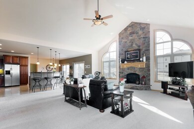 4869 Highwood Cir, Middleton, WI 53562 - photo 3