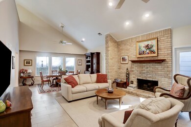 10127 Valley Forge Dr, Houston, TX 77042 - photo 4