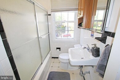 8137 Glen Gary Rd, Towson, MD 21286 - photo 6