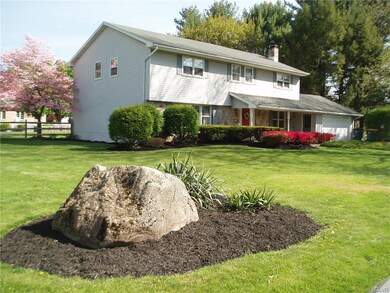 439 Wedgewood Dr, Easton, PA 18045 - photo 2