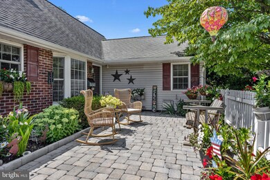 33 Sugarplum Rd, Levittown, PA 19056 - photo 3