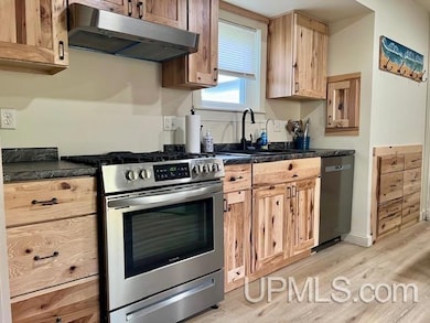 57237 2nd St, Calumet, MI 49913 - photo 7