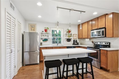 925 Race St unit C, New Orleans, LA 70130 - photo 4