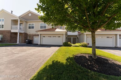 802 Vly Pointe Dr, Niskayuna, NY 12309 - photo 3