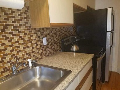 38 Bellevue Ave unit 4, Newport, RI 02840 - photo 6