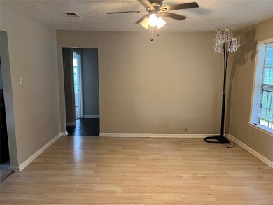 2905 Mooney Rd, Houston, TX 77093 - photo 3