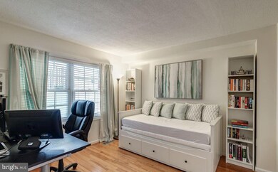 939 S Scott St unit 1, Arlington, VA 22204 - photo 6