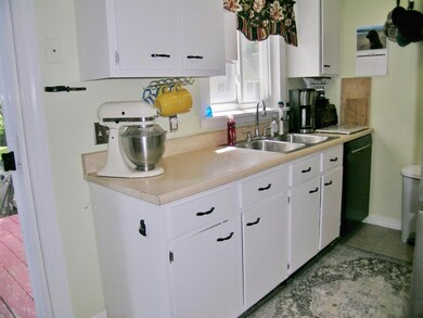 U2 Grandview Dr, South Burlington, VT 05403 - photo 7