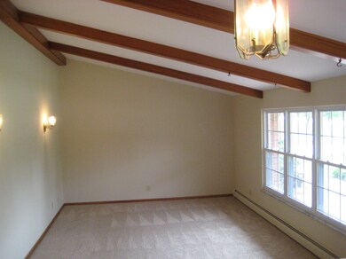 6126 Applegate Ln, Columbus, OH 43213 - photo 4