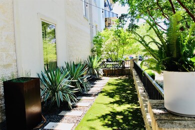 6422 Bryan Pkwy, Dallas, TX 75214 - photo 3