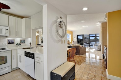 Leisure Gardens unit 412A, Pompano Beach, FL 33062 - photo 3