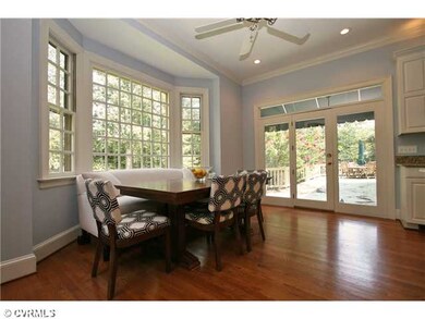 Breakfast Nook - Large breakfast area with access 