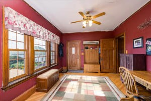 Side Foyer