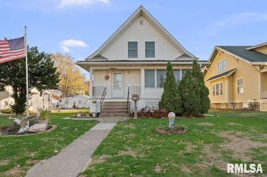 341 W 30th St, Davenport, IA 52803 - photo 2