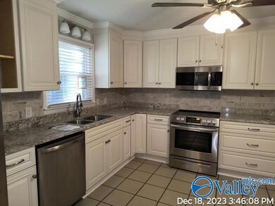 204 Monterey Cir, Gadsden, AL 35901 - photo 2