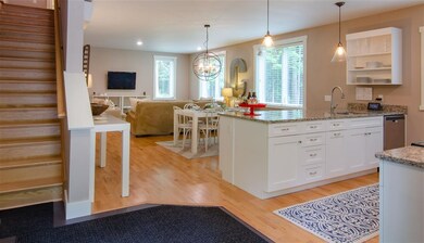 189 Hartness Way unit 5330, Hartford, VT 05001 - photo 3