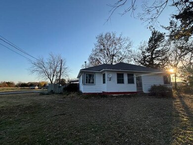 1517 Housatonic St, Burlington, KS 66839 - photo 6