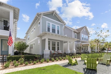 Front of House/Front Porch/Courtyard