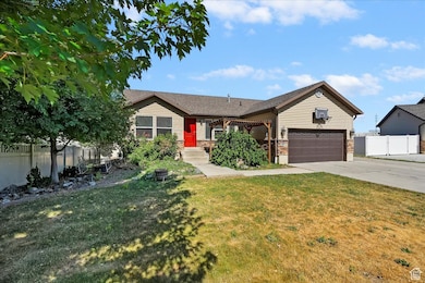 1692 Willow Creek Cir, Farmington, UT 84025 - photo 3