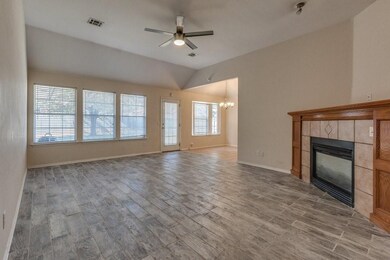 4108 Gyrfalcon Dr, Norman, OK 73072 - photo 2