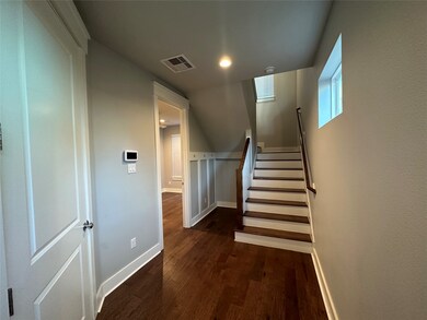 902 Martin St unit C, Houston, TX 77018 - photo 5