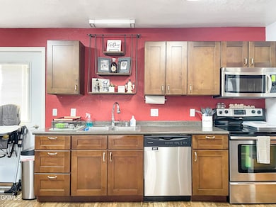 281 10th Ave N, Carrington, ND 58421 - photo 4