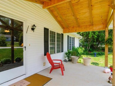 10 Sugarloaf Ln, Hendersonville, NC 28792 - photo 7