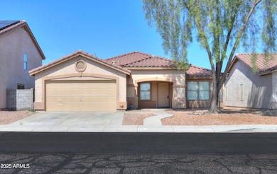 681 W Racine Loop, Casa Grande, AZ 85122 - photo 2