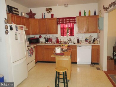 26 E 8th St, Red Hill, PA 18076 - photo 3