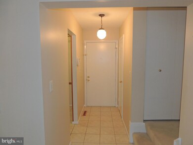 10 Medici Ct, Parkville, MD 21234 - photo 2