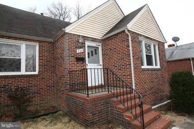 825 Dorsey Ave, Essex, MD 21221 - photo 4