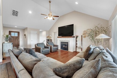 641 N Maplewood Hills Rd, Nixa, MO 65714 - photo 4