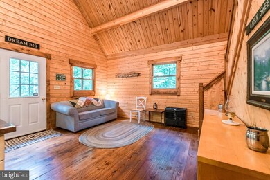 122 Honey Locust Ln, Great Cacapon, WV 25422 - photo 7