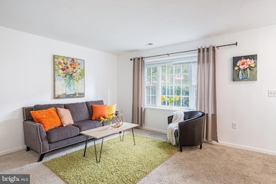 9045 N Laurel Rd unit E, Laurel, MD 20723 - photo 3