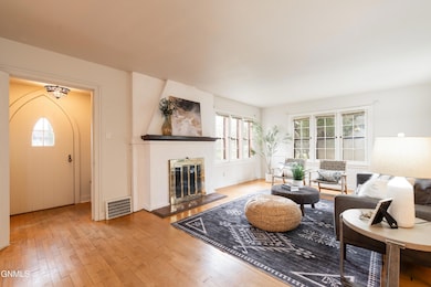 1120 E Ave C-5