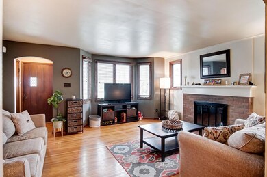 502 Crestview Rd - Family Room