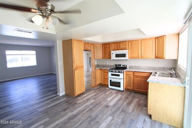 2109 W Colter St unit 2, Phoenix, AZ 85015 - photo 6