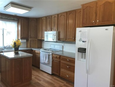 Very lovely kitchen!