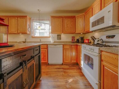 10123 Azalea Dr, Crown Point, IN 46307 - photo 6