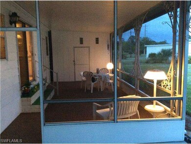 Large screened lanai