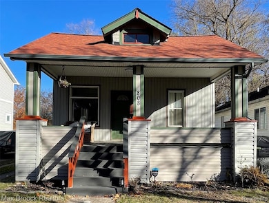 808 Laprairie St, Ferndale, MI 48220 - photo 2