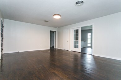 1600 W Murray St, Denison, TX 75020 - photo 2