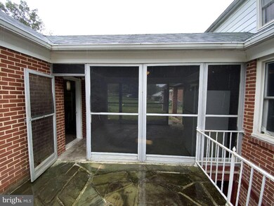 6705 Canongate Rd, Baltimore, MD 21239 - photo 4