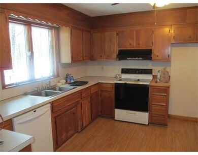 1065 Lincoln Rd unit 1, Oakham, MA 01068 - photo 2