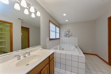 2404 Robin Ln, Rolling Meadows, IL 60008 - photo 6