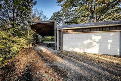 303 Woodland Cir, Cache, OK 73527 - photo 6