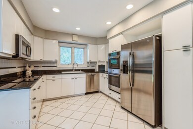 3817 Lizette Ln, Glenview, IL 60026 - photo 6