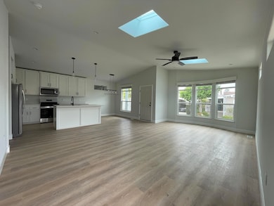 Living / Kitchen